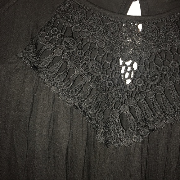 Black cold shoulder top - Picture 2 of 2